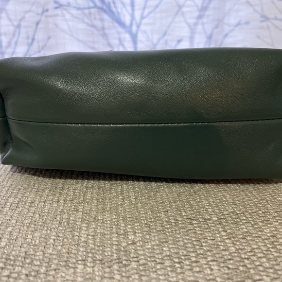 Small Burberry bag in well kept condition. - Picture 5 of 15